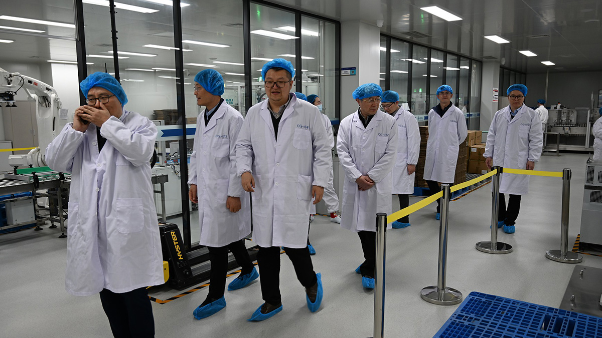 77985591.jpg image003.jpg