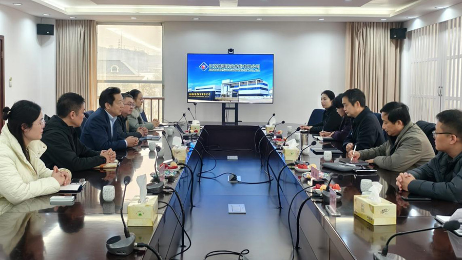連云港中醫(yī)藥高等職業(yè)技術(shù)學(xué)院校長(zhǎng)劉旭光一行來(lái)公司調(diào)研